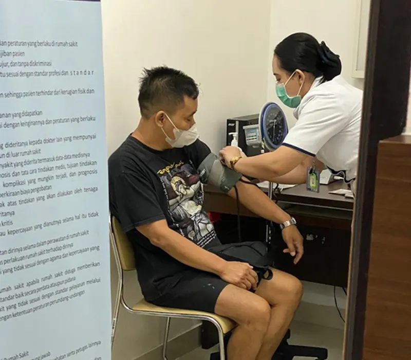 medical-therapy-2webp